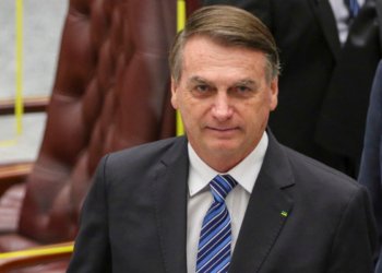 STF mantém prisão domiciliar de Jair Bolsonaro e ordena apreensão de 10 armas do ex-líder