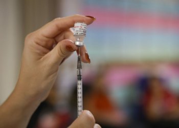Vacinação reduz quase pela metade a prevalência de HPV entre jovens no Brasil
