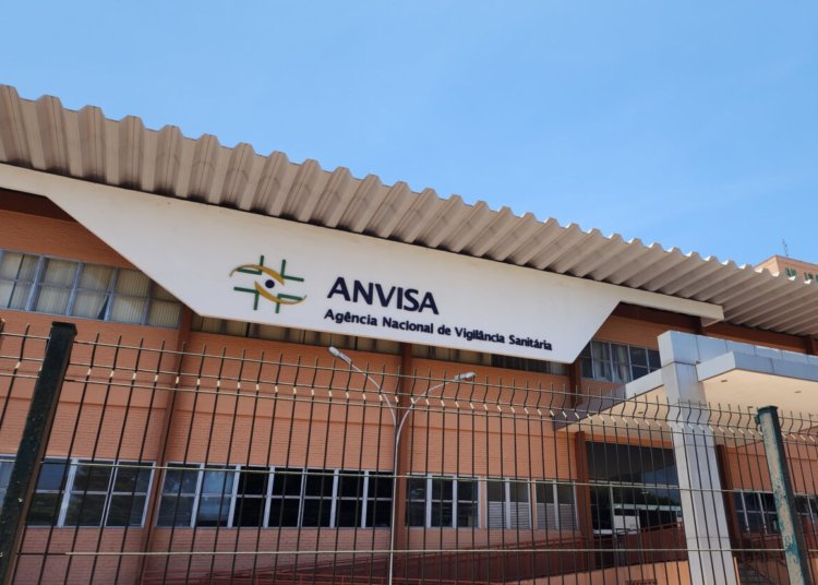 Anvisa proíbe fabricação e venda de cosméticos sem registro sanitário no Brasil