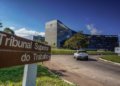 Assédio eleitoral no trabalho gera demissões indiretas, multas e processos criminais