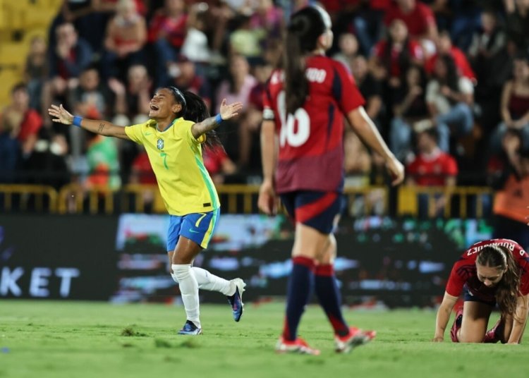 Câmara aprova novas diretrizes para impulsionar o futebol feminino no Brasil