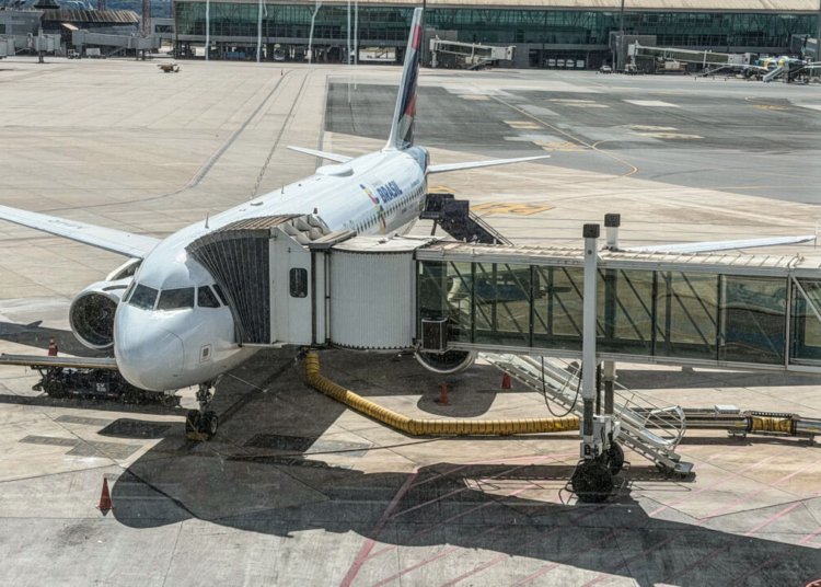 Câmara dos Deputados aprova novas regras para comercialização e transferência de milhas aéreas
