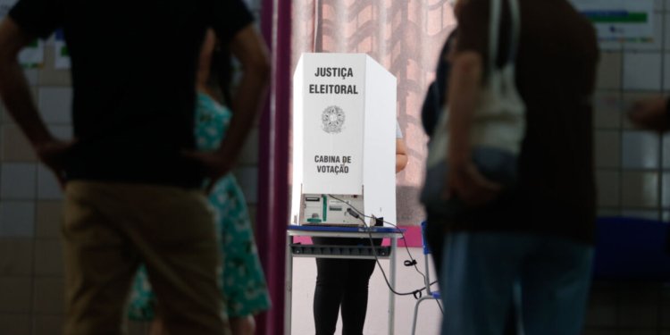 Campanha eleitoral acumula mais de mil denúncias logo nos primeiros dias de disputa
