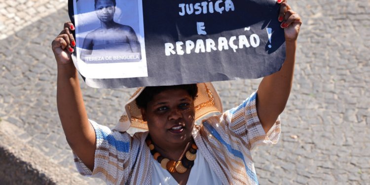Candidaturas de negros nas Eleições 2026 chegam a 49,8% e refletem aproximação demográfica