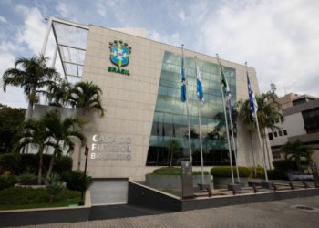 CBF impõe novas regras em campeonatos e aumenta em 10 minutos o tempo de bola em jogo no Brasil