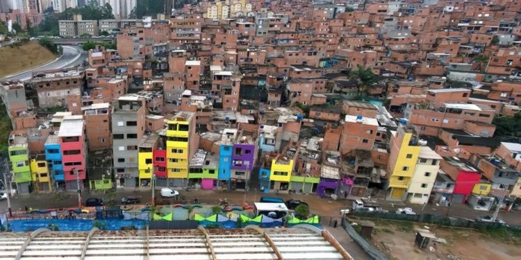 Concentração de riqueza no topo da pirâmide distorce representatividade e trava democracia