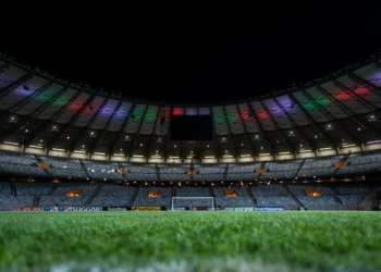 Cruzeiro e Flamengo empatam em confronto de ida pelas oitavas de final da Libertadores