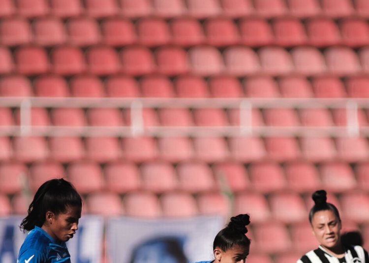 Cruzeiro goleia Botafogo com show de Marília e assume a quinta posição do Brasileirão Feminino