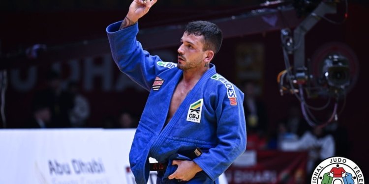 Daniel Cargnin conquista medalha de ouro no Grand Slam de judô em Lausanne