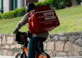Desigualdades estruturais definem a entrada e a permanência de jovens no mercado de trabalho