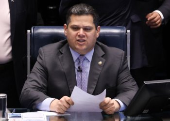 Governo pressiona Alcolumbre pela instalação de comissão sobre a MP das blusinhas