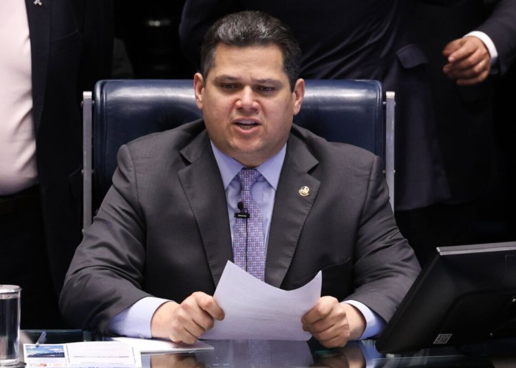 Governo pressiona Alcolumbre pela instalação de comissão sobre a MP das blusinhas