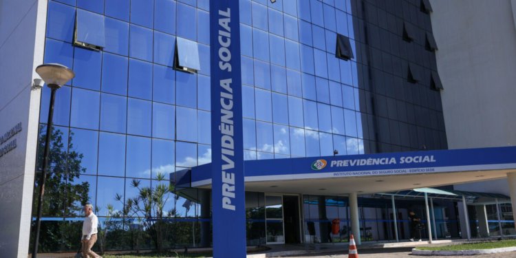 INSS flexibiliza regras para empréstimo consignado e libera contratação sem biometria facial