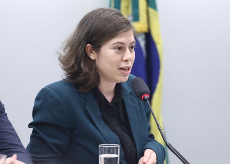 Inteligência Artificial reduz em 30% a audiência e compromete a receita do jornalismo no Brasil