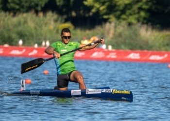 Isaquias Queiroz encerra final do C1 1000m na última posição em Mundial na Polônia