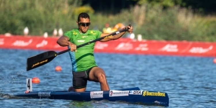 Isaquias Queiroz encerra final do C1 1000m na última posição em Mundial na Polônia