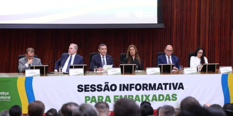 Kassio Nunes Marques garante confiabilidade da urna eletrônica para 100% dos votos apurados