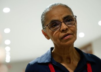 Marina Silva é alvo de intimidação durante caminhada de campanha no centro de São Paulo