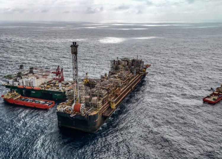 Petroleiros apresentam 50 propostas para ampliar controle estatal e reestruturar Petrobras
