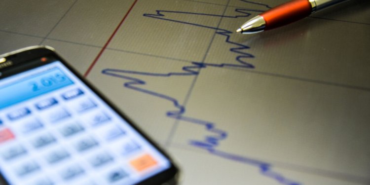 PIB de 2026 tem projeção de alta reduzida enquanto mercado projeta juros em patamar restritivo