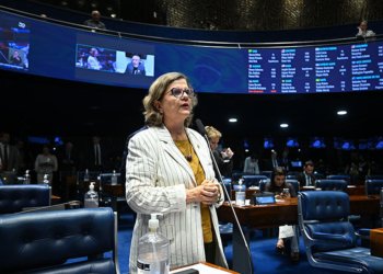 Piso salarial de médicos e dentistas ganha novo fôlego com votação de 47 emendas na CAE