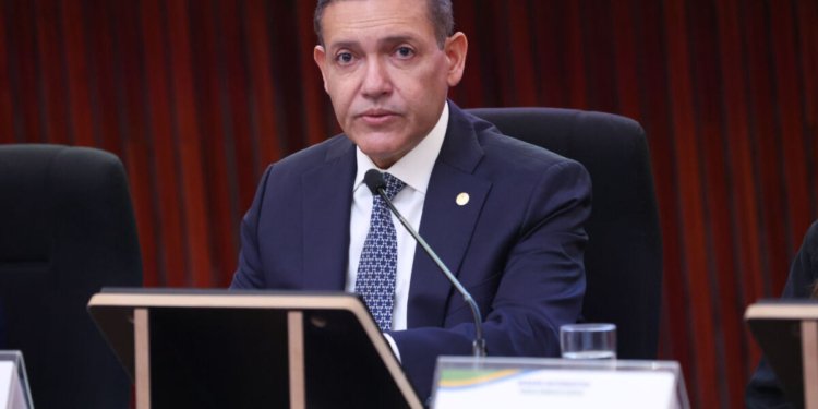 Presidente do TSE reforça importância do voto a menos de 40 dias das eleições