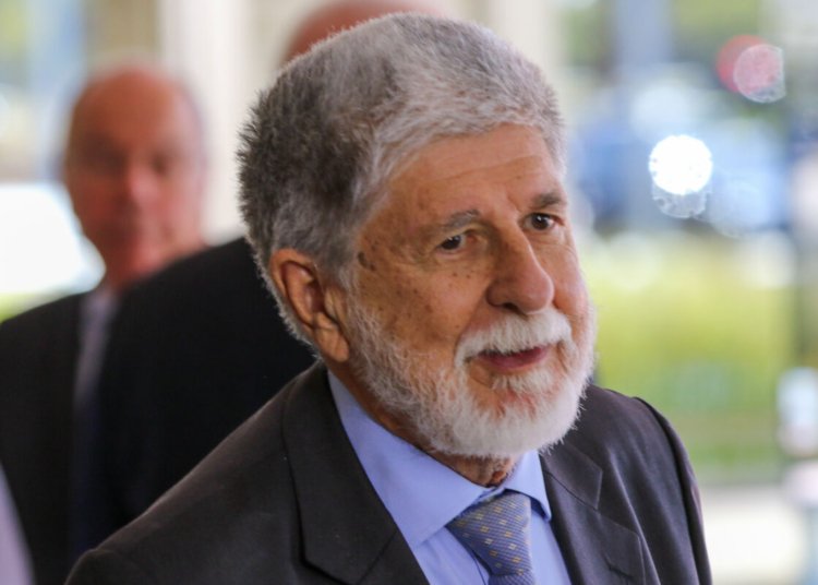 Relações entre Brasil e EUA dividem Celso Amorim e oposição em debate tenso na Câmara