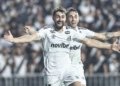 Santos respira fora da zona de rebaixamento ao golear o Vasco por 3 a 0 em São Januário