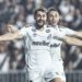 Santos respira fora da zona de rebaixamento ao golear o Vasco por 3 a 0 em São Januário