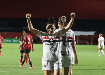 São Paulo derrota o Vitória no Barradão e assume a liderança provisória do Brasileirão Feminino