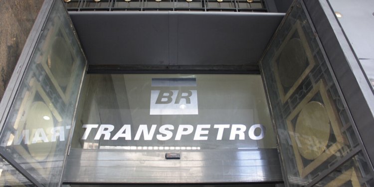 Transpetro lança concurso com mais de 4 mil vagas e remunerações de até R$ 15 mil