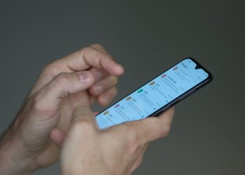Anatel alerta STF sobre risco de colapso em redes móveis durante período eleitoral