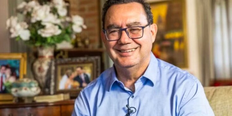 Augusto Cury defende mandato de oito anos no STF e transição para o semipresidencialismo