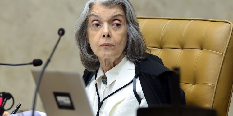 Cármen Lúcia aponta mal-estar cívico no STF após crise institucional envolvendo o Banco Master
