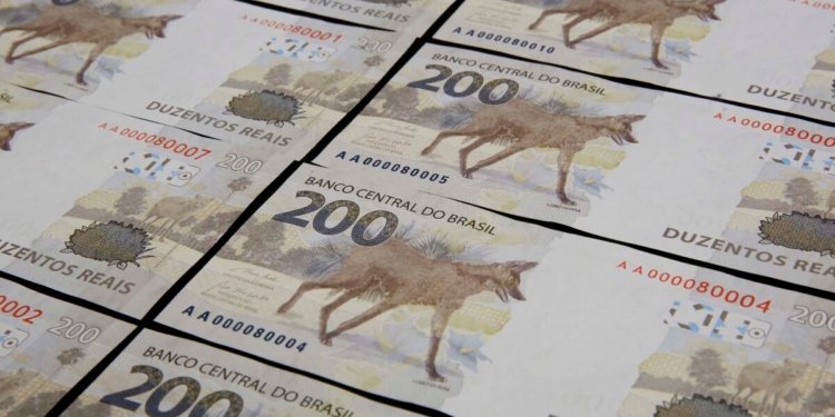 CVM aplica multas milionárias a Daniel Vorcaro e Banco Master por fraude em fundo imobiliário