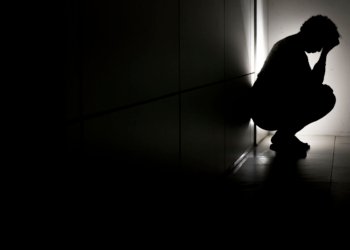 Dependência em apostas online eleva risco de suicídio e alerta profissionais de saúde mental