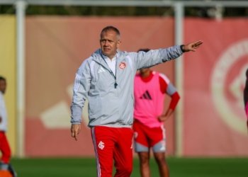 Eduardo Baptista assume comando do Internacional na reta final do Brasileirão