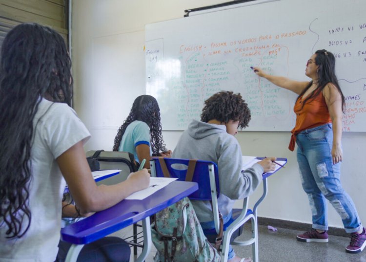 Escolas particulares do DF que não são locais de votação manterão aulas normais