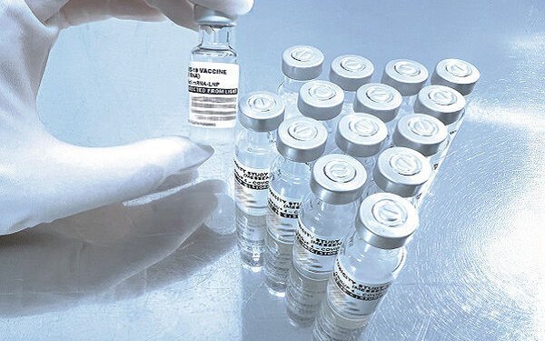 Fiocruz recebe aval da Anvisa para testes clínicos da primeira vacina brasileira de RNAm