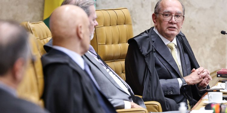 Gilmar Mendes cobra acesso pleno de ministros aos dados do celular de Daniel Vorcaro