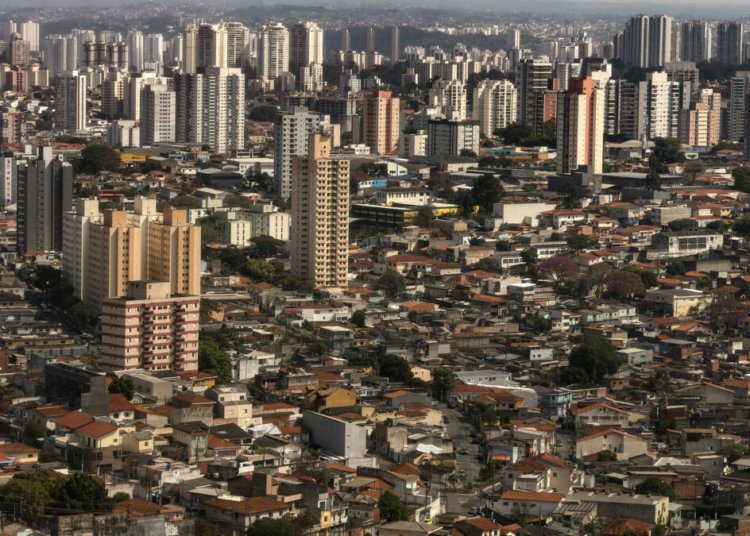 Governos estaduais e municipais ganham folga de R$ 2 bilhões em limite de crédito para 2026