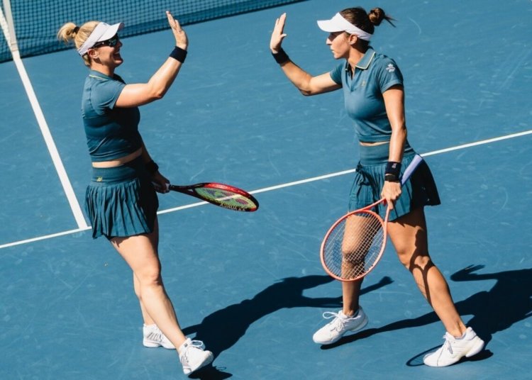 Luisa Stefani avança às oitavas de final nas duplas femininas do US Open