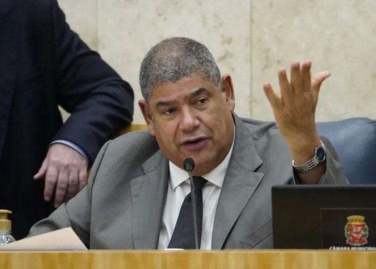 Milton Leite se entrega à polícia após mandado de prisão temporária em investigação sobre o PCC