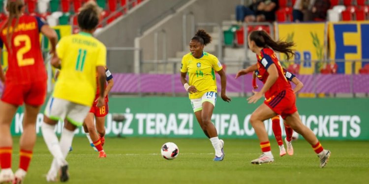 Seleção brasileira feminina sub-20 é eliminada pela Espanha nas quartas de final do mundial