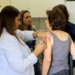 SUS disponibiliza vacina Pneumo 20 para idosos com 85 anos ou mais