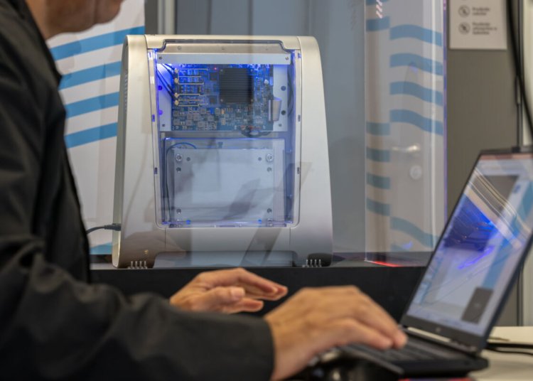 Triangulum II eleva patamar do ensino de computação quântica no Brasil via Senai