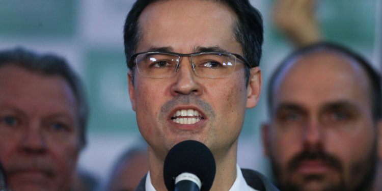 TSE forma maioria para manter suspensão da candidatura de Deltan Dallagnol ao Senado