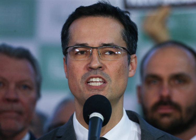 TSE forma maioria para manter suspensão da candidatura de Deltan Dallagnol ao Senado