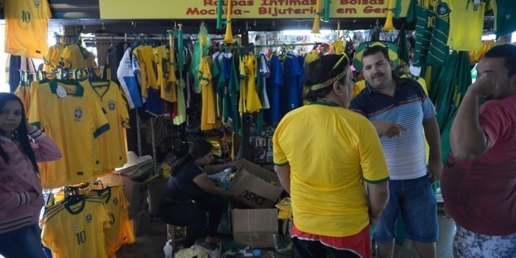 Vendas do varejo recuam 0,8% em julho após euforia de consumo gerada pela Copa do Mundo