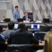 Votação da MP que suspende taxa sobre importações de até 50 dólares é adiada no Congresso